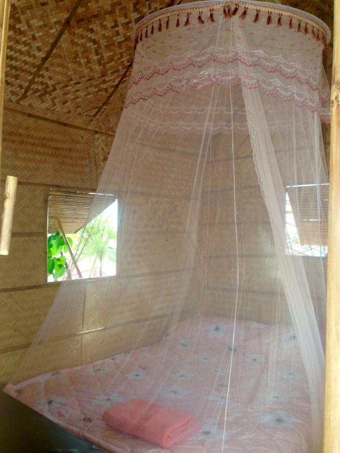 Artem'S Guesthouse Jomtien Beach Exterior photo
